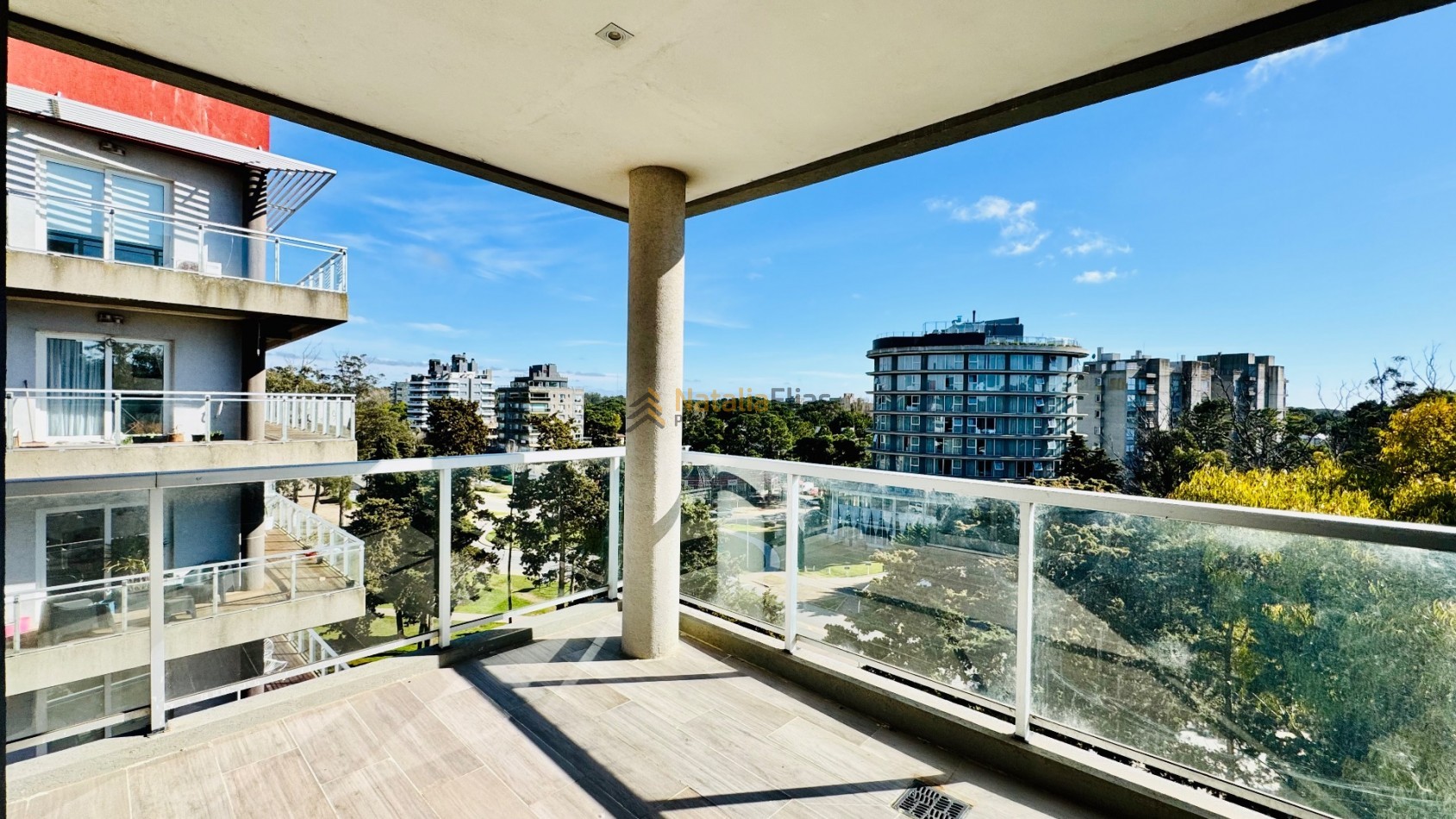 Departamento 2 ambientes al frente en Pinamar 