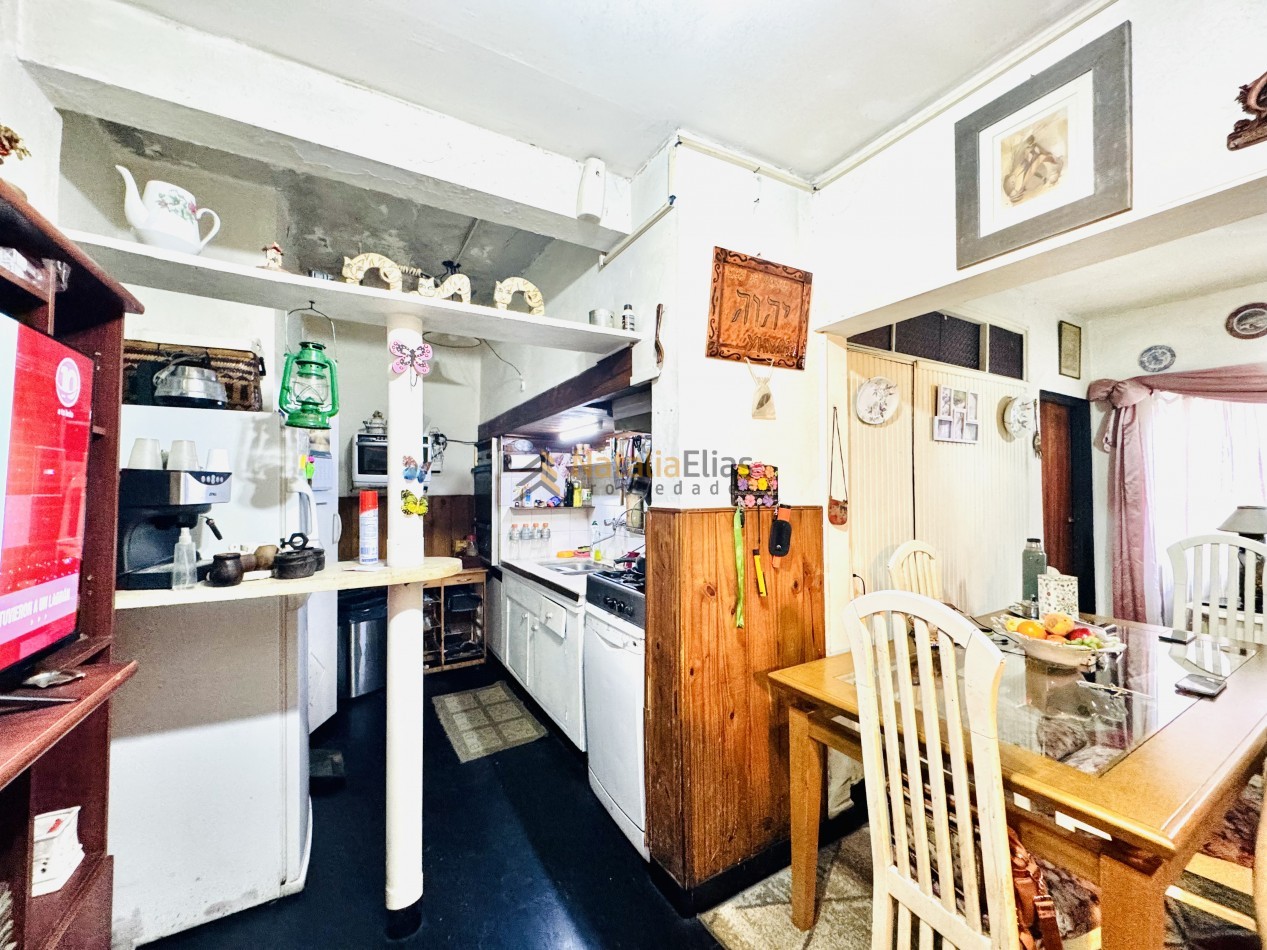 Casa 3 ambientes barrio Bernardino Rivadavia