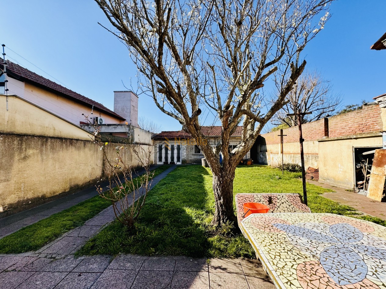 Lote en zona Constitucion con viviendas a reciclar o demoler 