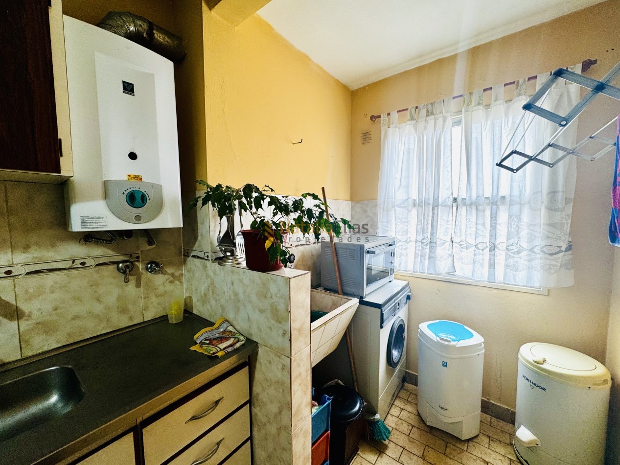 Departamento 3 ambientes externo con espacio de cochera 