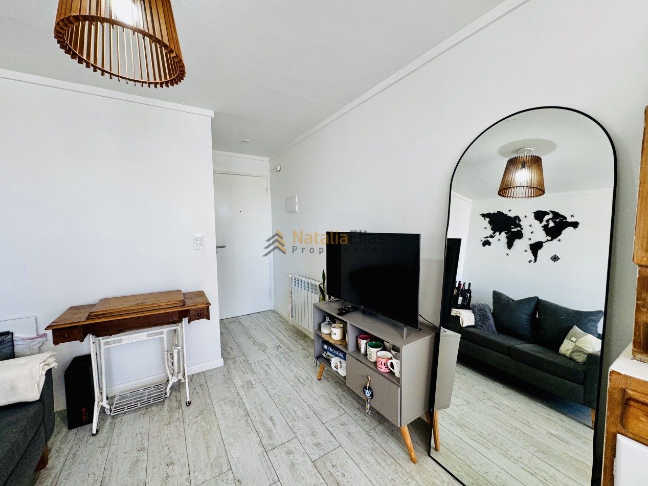 Departamento 2 ambientes al frente en La Perla 