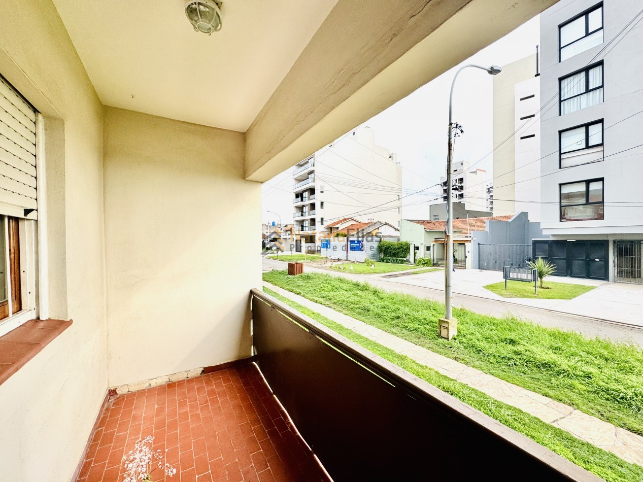 Departamento 2 ambientes y medio con cochera y baulera VISTA AL MAR 