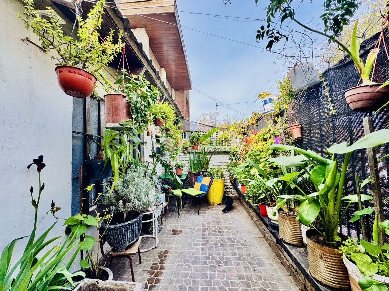 Casa 3 ambientes barrio Bernardino Rivadavia