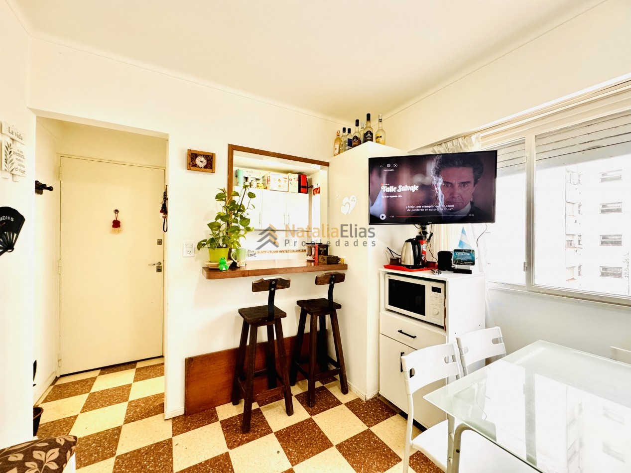 Departamento 2 ambientes lateral abierto