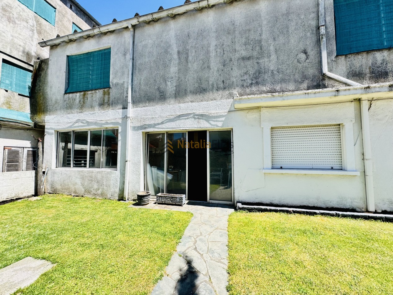 Local al frente + sector de trabajo + vivienda al fondo