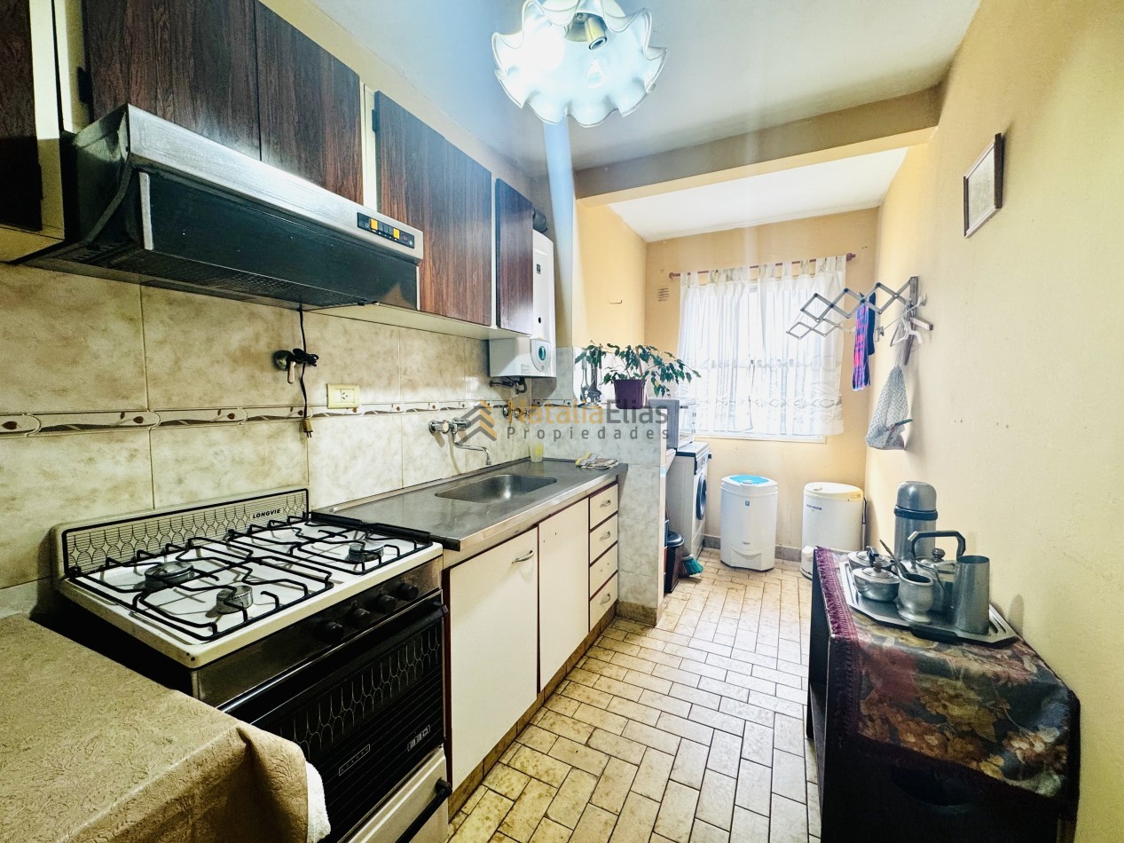 Departamento 3 ambientes externo con espacio de cochera 