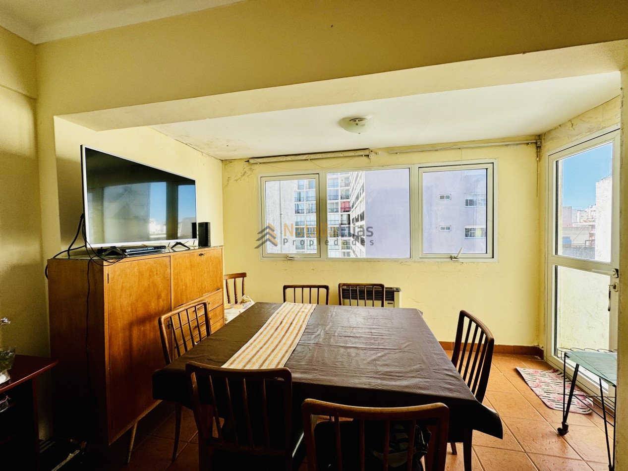 Departamento 3 ambientes al frente con dependencia 