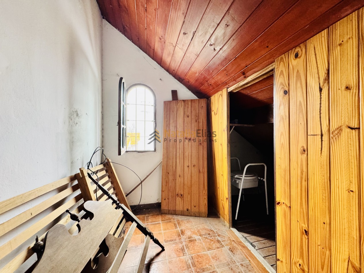 Chalet 3 ambientes con patio y garage en Pinos de Anchorena