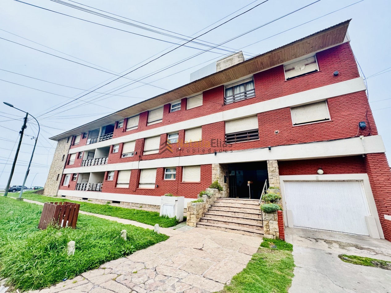 Departamento 2 ambientes y medio con cochera y baulera VISTA AL MAR 