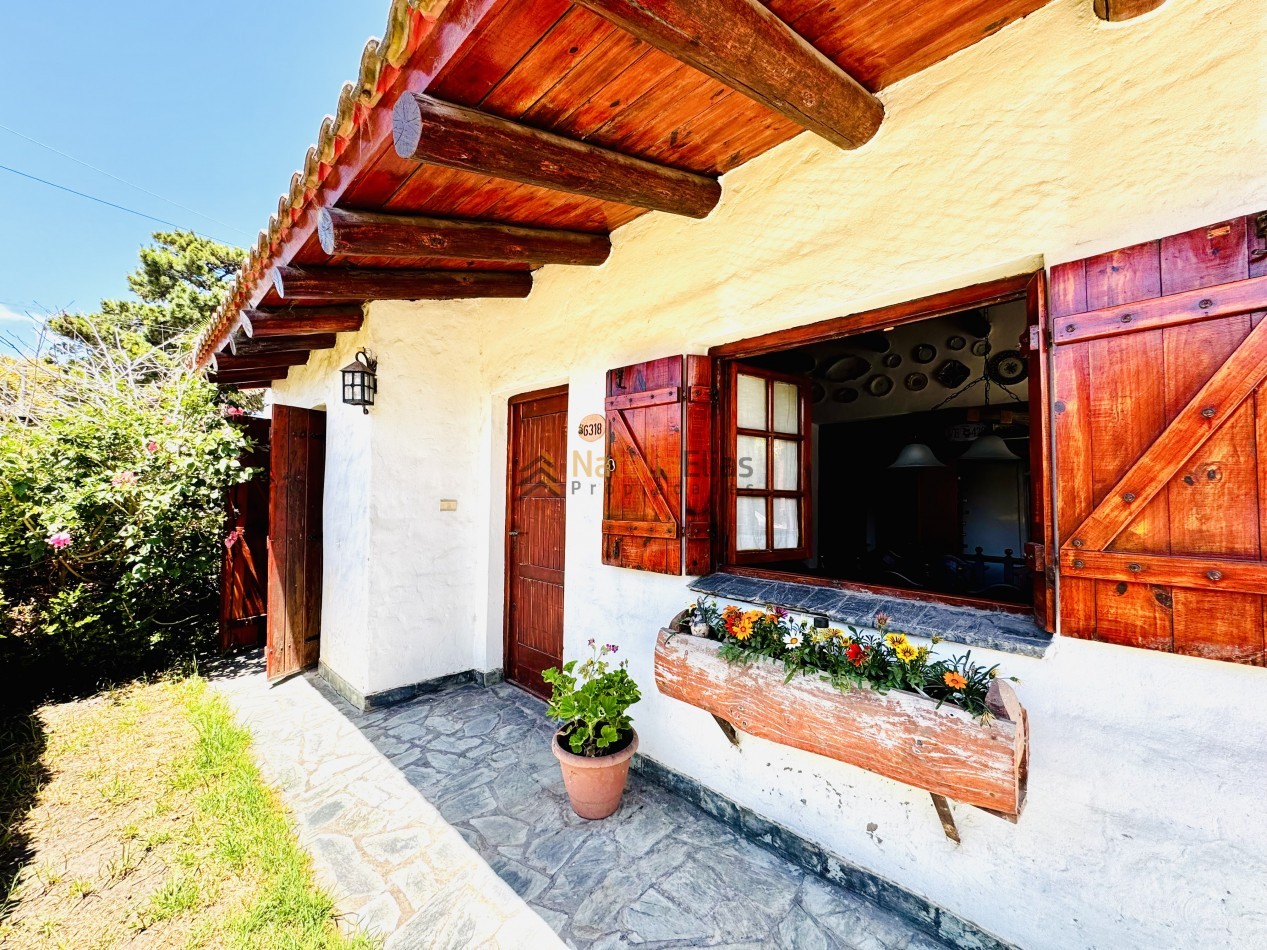 Casa 3 ambientes con quincho