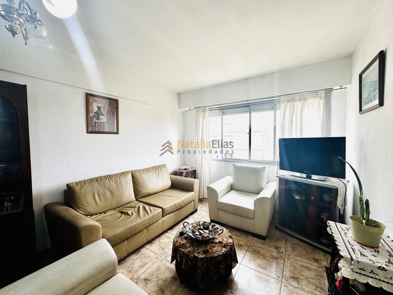 Departamento 3 ambientes externo con espacio de cochera 