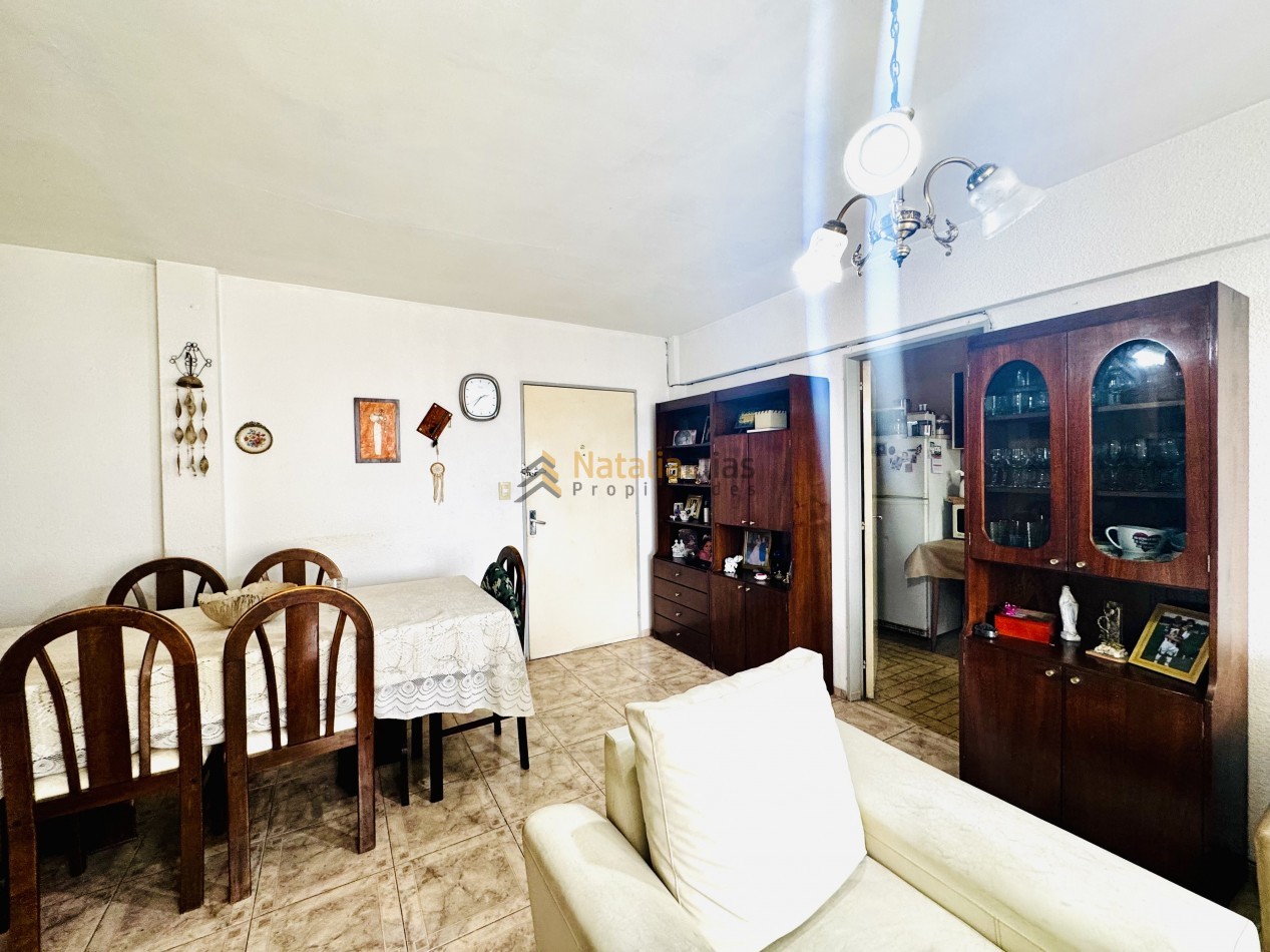 Departamento 3 ambientes externo con espacio de cochera 