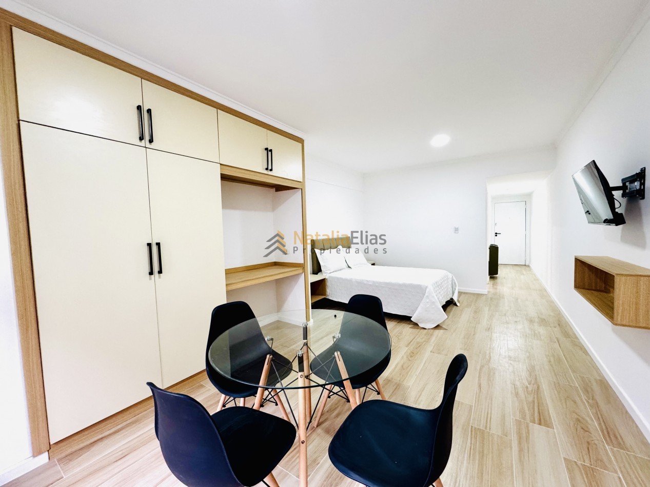 Ambiente al frente zona centro equipado!