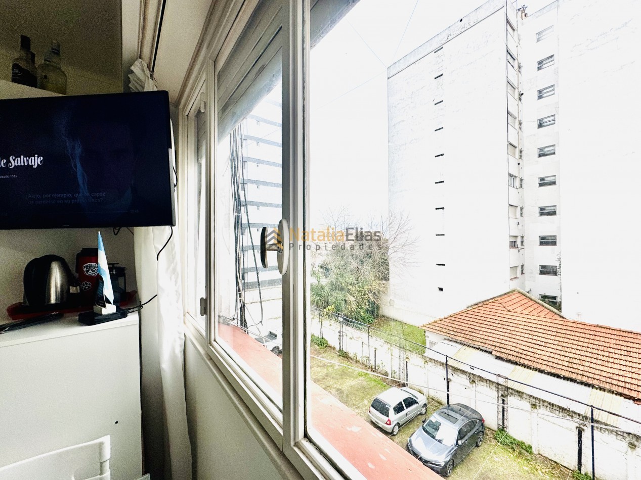 Departamento 2 ambientes lateral abierto