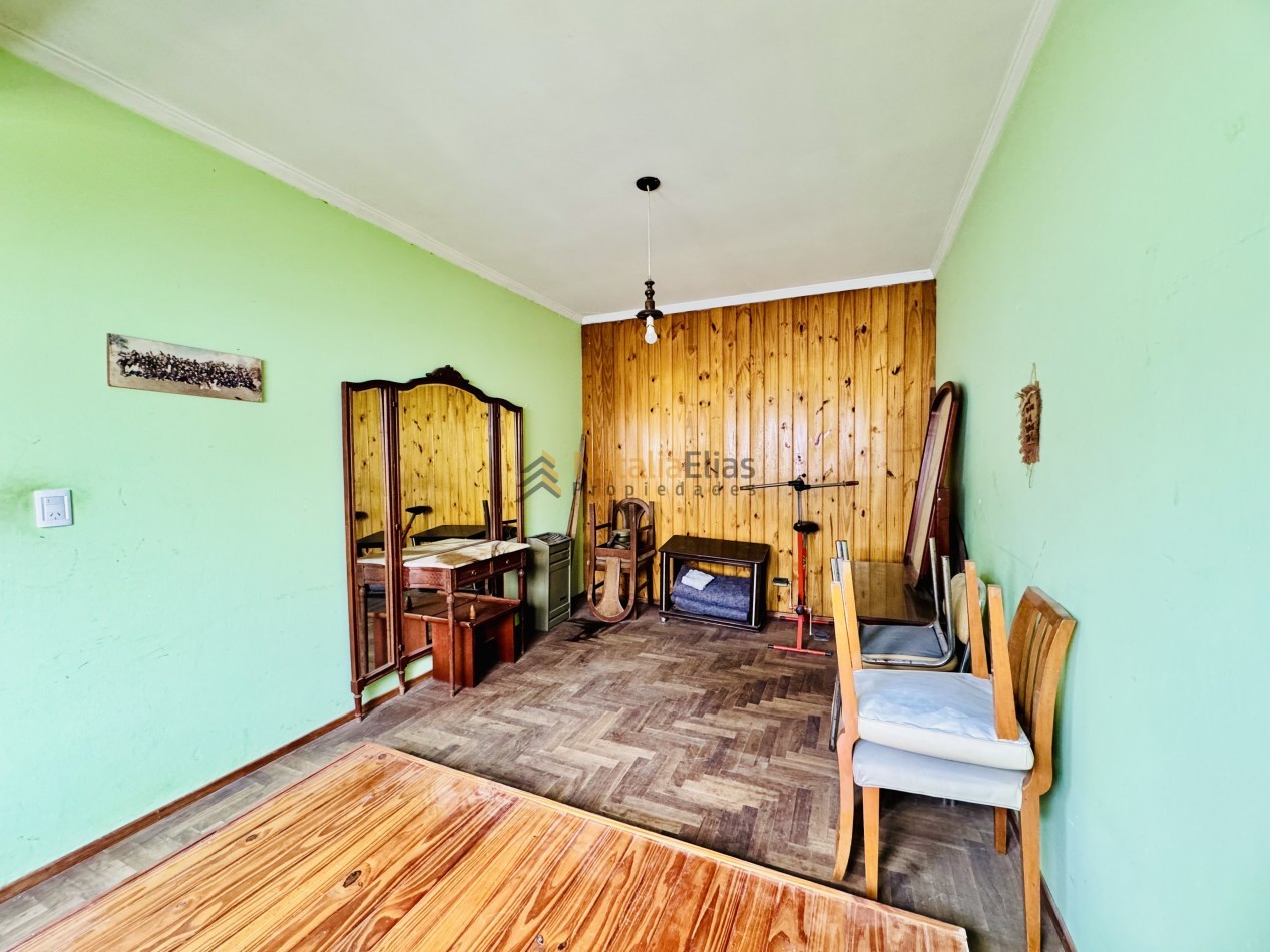 Chalet 3 ambientes con patio y garage en Pinos de Anchorena