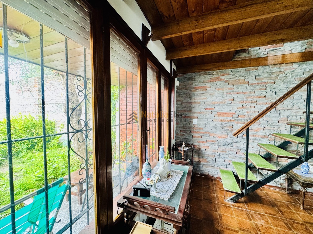 Chalet 3 ambientes con patio y garage en Pinos de Anchorena