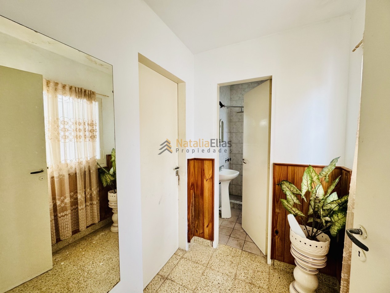 Chalet 3 ambientes con patio y garage en Pinos de Anchorena