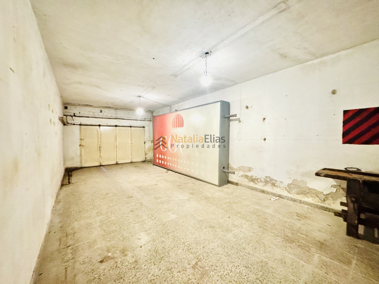 Local al frente + sector de trabajo + vivienda al fondo