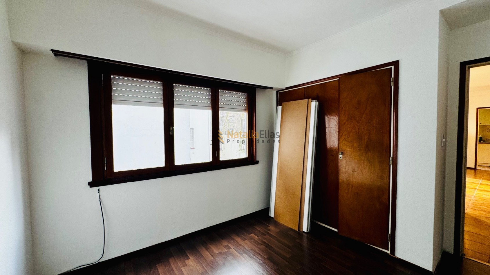 Departamento 2 ambientes con balcon al lateral 